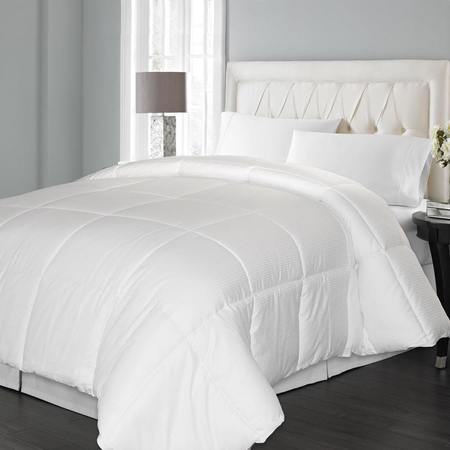 HOTEL GRAND 1000 Thread Count Pinstripe Down Alternative Comforter, White, Twin 124101